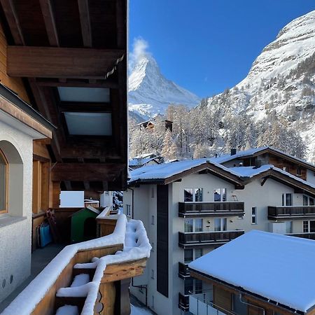 Haus Tiefbach - Apartment Cervino Zermatt Eksteriør bilde